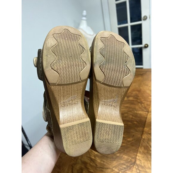 Dansko Woman’s 40 US 10 gold leather Shari Chunky platform sandals hook loop - Picture 4 of 9